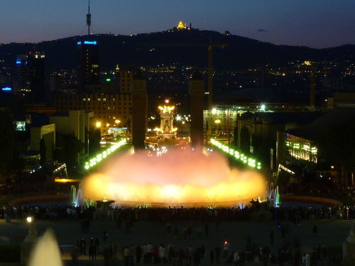 magic fountain barcelona